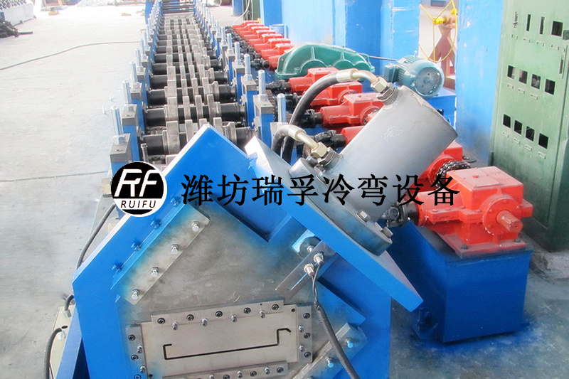 貨架型材設備 (5).jpg