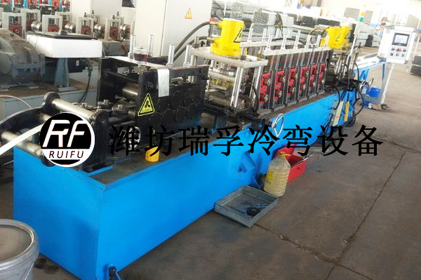 雞舍型材設備