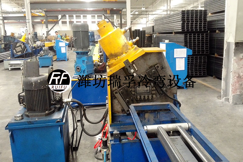 C型鋼成型設備(7).jpg
