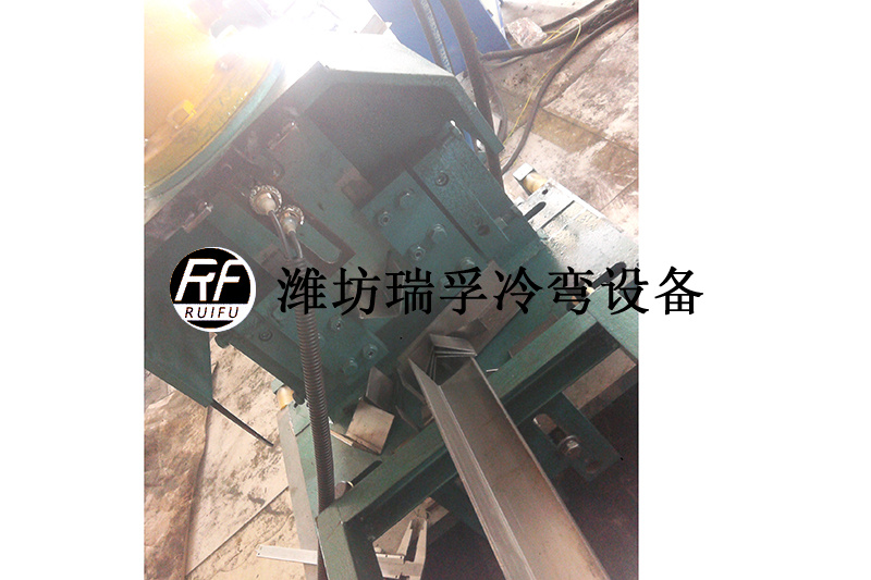汽車型材設備 (2).jpg