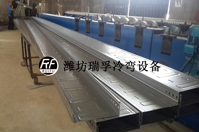 電纜橋架設備-大跨距環形筋