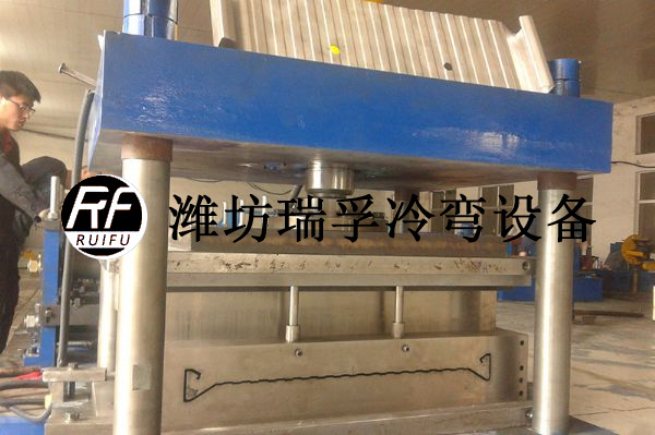 陽極板設備