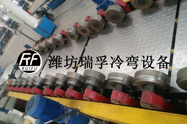 汽車底板設備
