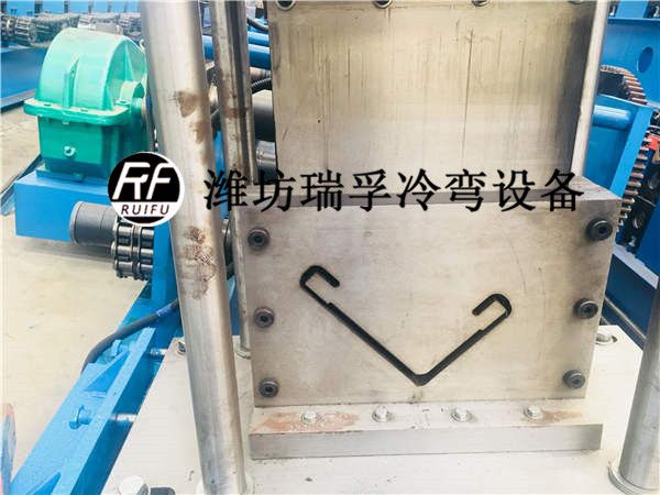 快拼箱房成型設備